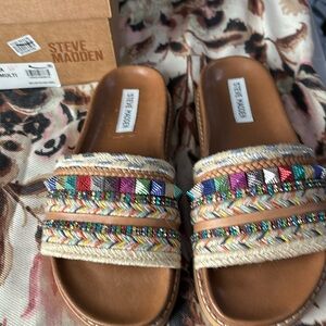 Size 8 Steve. Madden new in box sandals